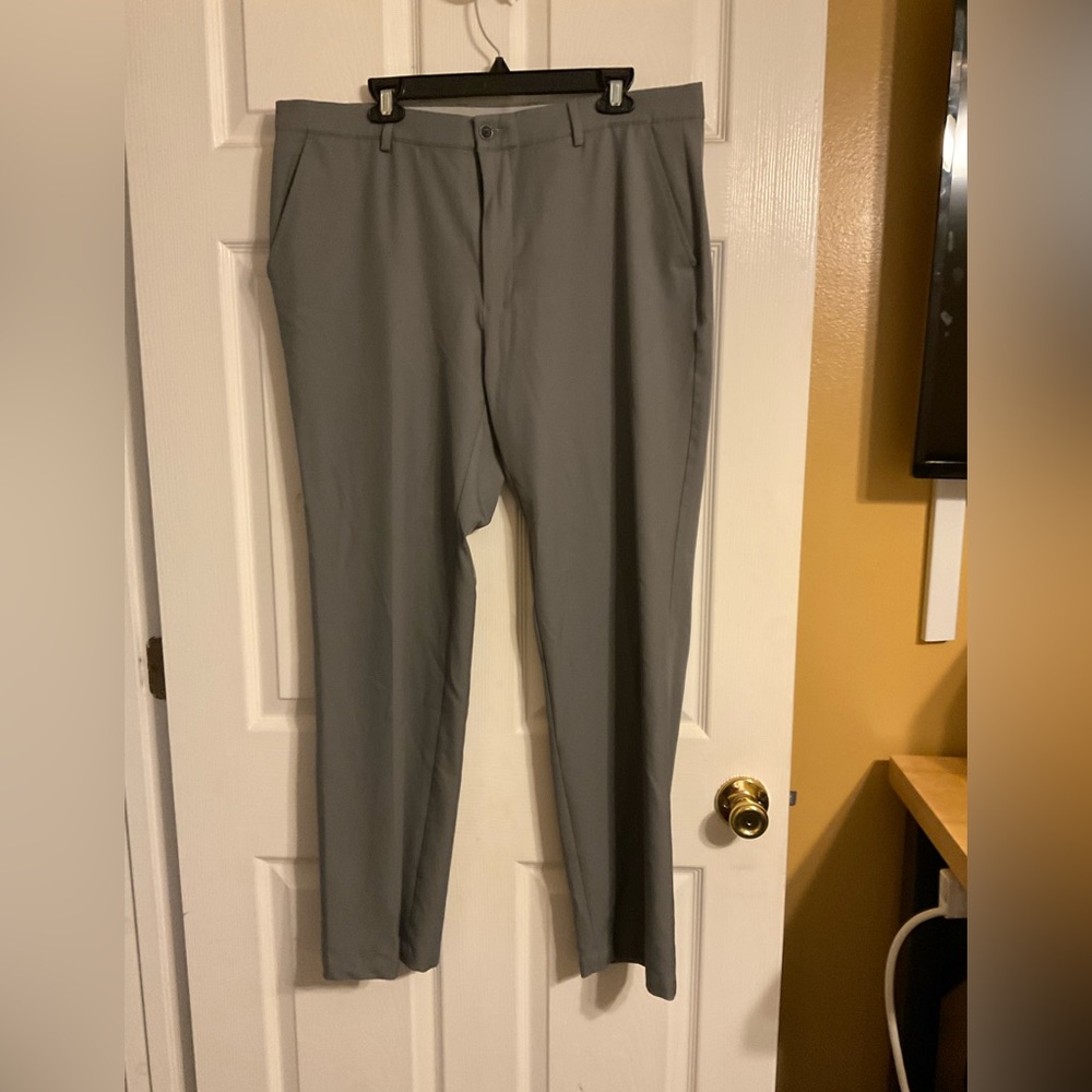 Greg Norman Collection Men's Dress Pants in Light Gray